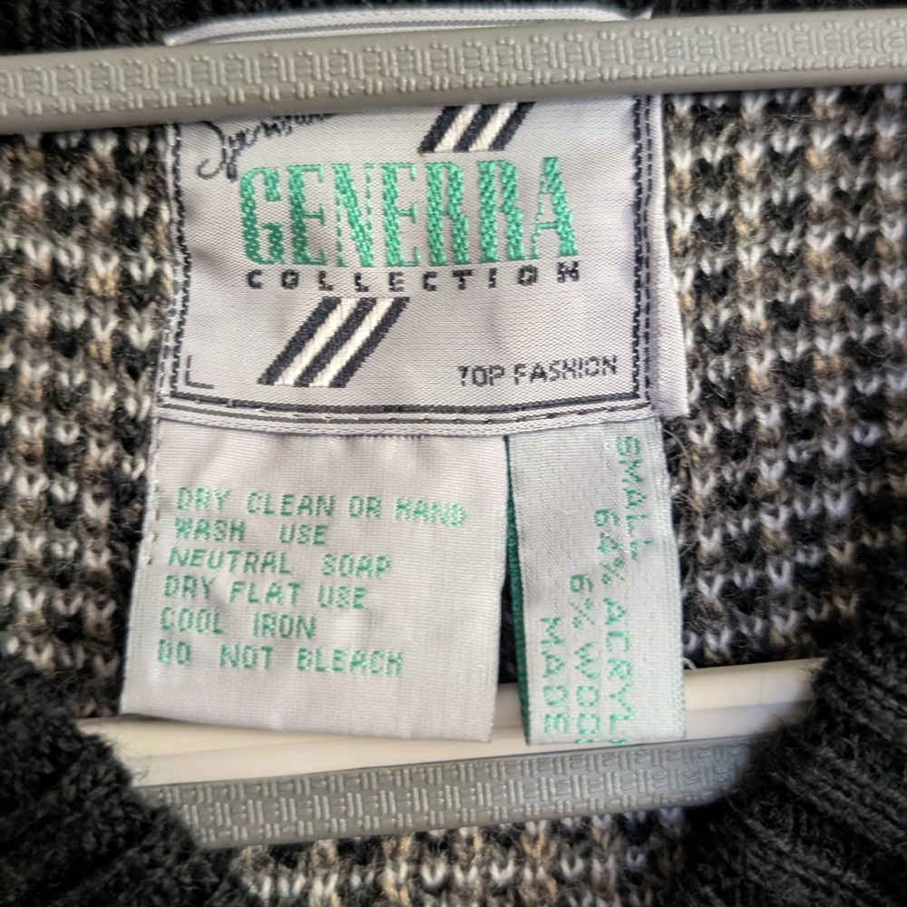 VINTAGE NWOT Generra Collection Small Sweater - Picture 5 of 5